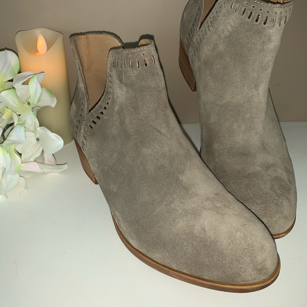 Lucky ankle boots